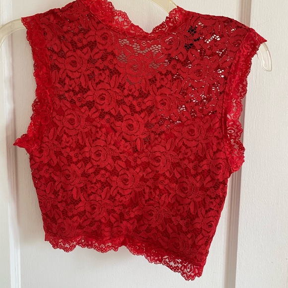 Brand new Bebe red cropped  lace top - Picture 2 of 3